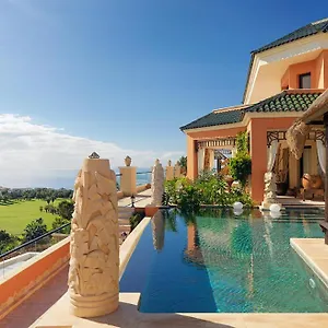 Hotel Royal Garden Villas, Luxury