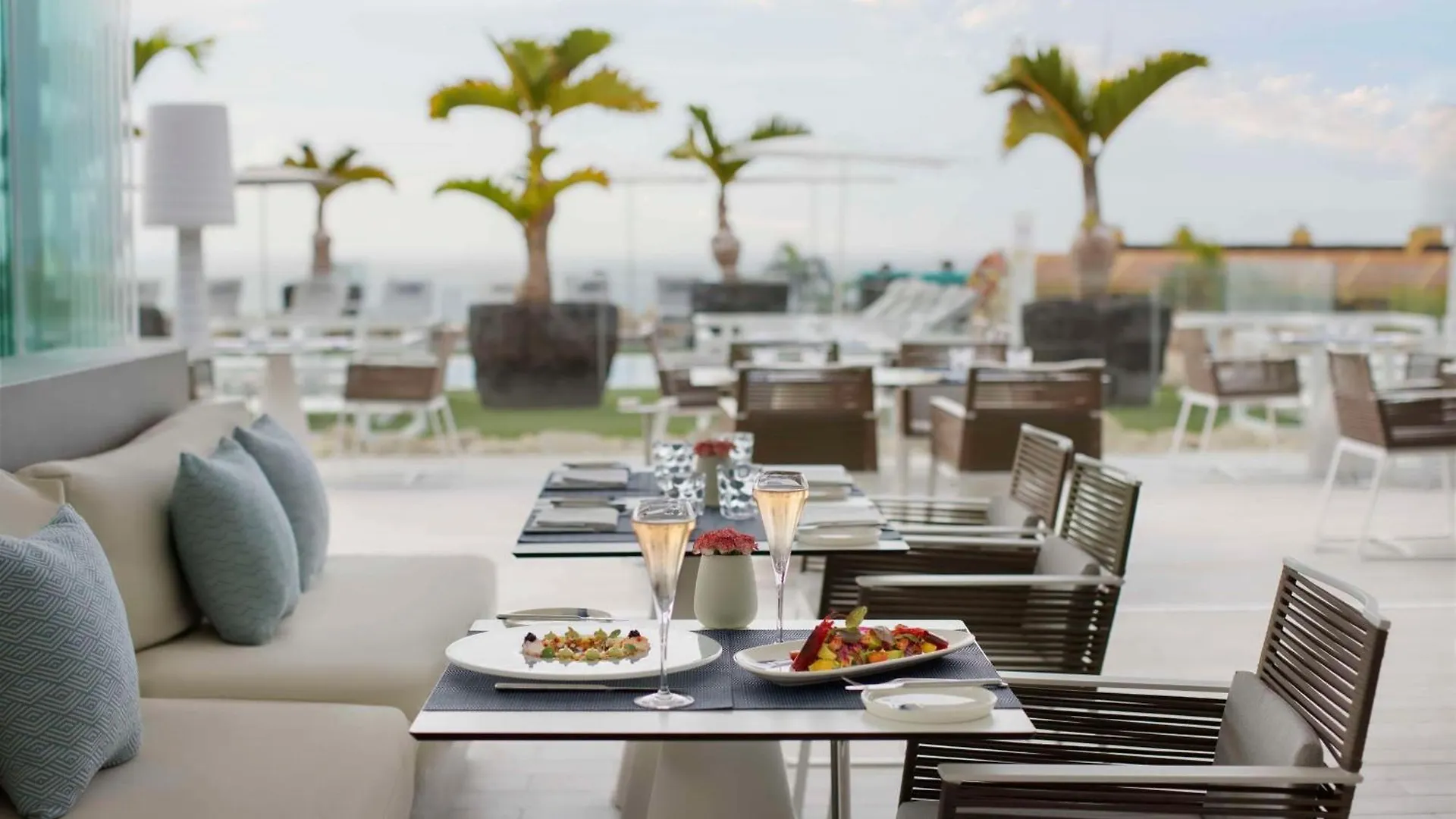 Royal Hideaway Corales Suites (Adults Only) Costa Adeje  5*, Costa Adeje (Tenerife)